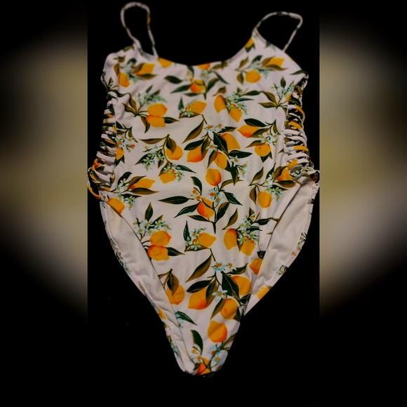 Revamped swimsuit one piece size large - Picture 1 of 2